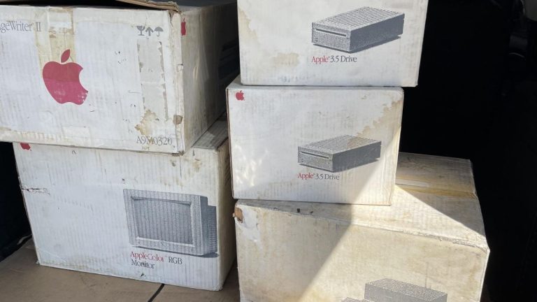 Rare Apple computer worth thousands found in $250 auctioned storage unit
