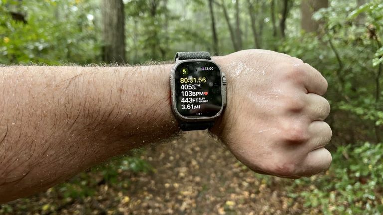 Apple Watch Ultra hiking workout